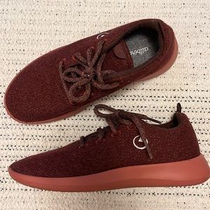 Allbirds | red/maroon | wool runners | W8